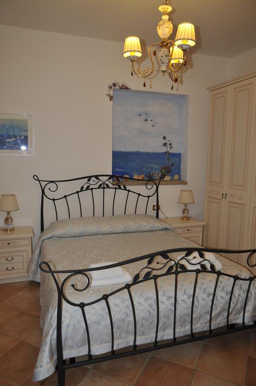 Viola Di Mare Rooms And Parking Termoli Bilik gambar